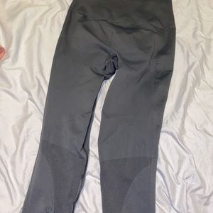 Lululemon leggings size 4